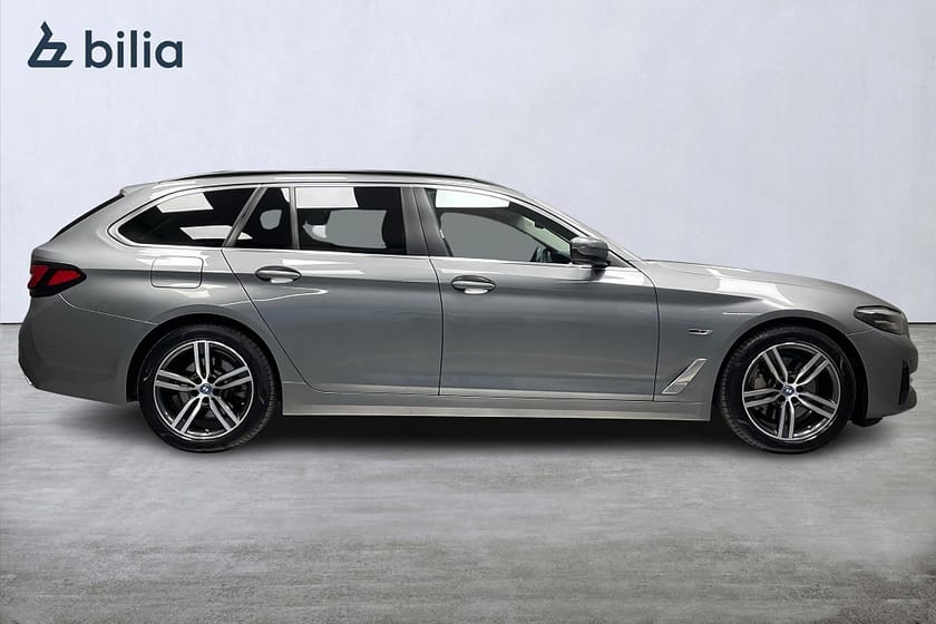 Bild 2 av BMW 530e xDrive Touring / Sportstol / Harman Kardon / Dragkrok