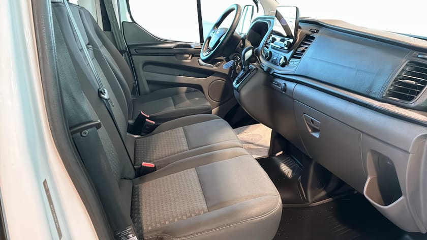Bild 3 av Ford Transit Custom 280 L1 130HK Aut Skåp / Värmare / Drag