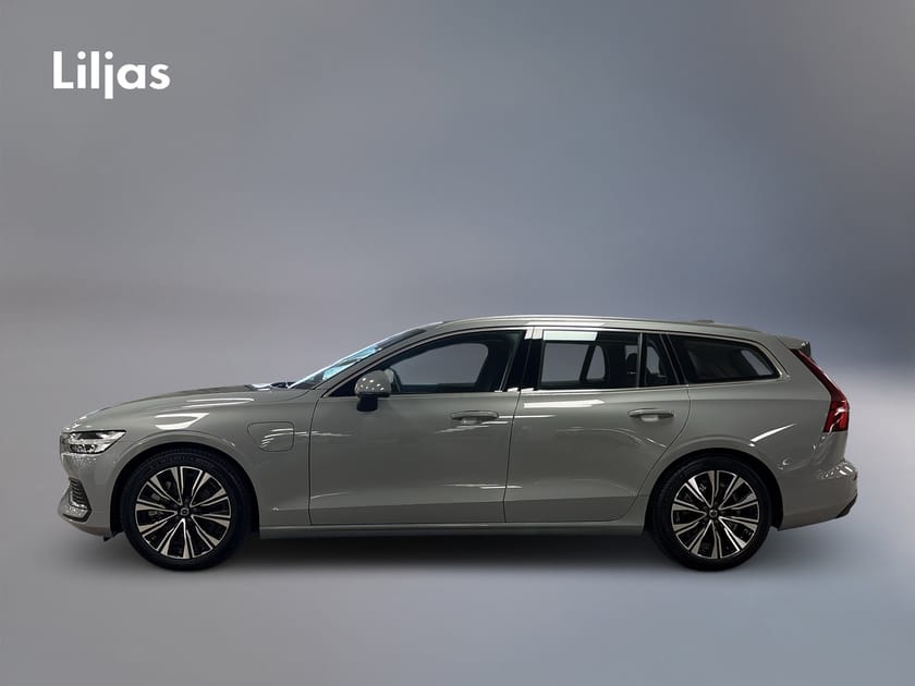 Bild 3 av Volvo V60 Recharge T6 AWD Core Bright//Dragkrok//
