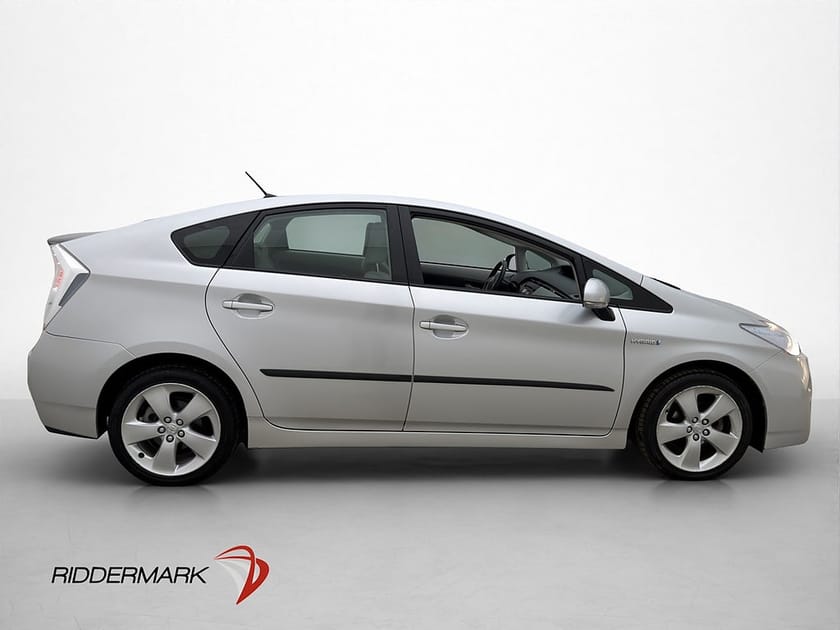 Bild 4 av Toyota Prius Hybrid CVT 136hk Farthållare Låg Skatt 0,4l/Mil
