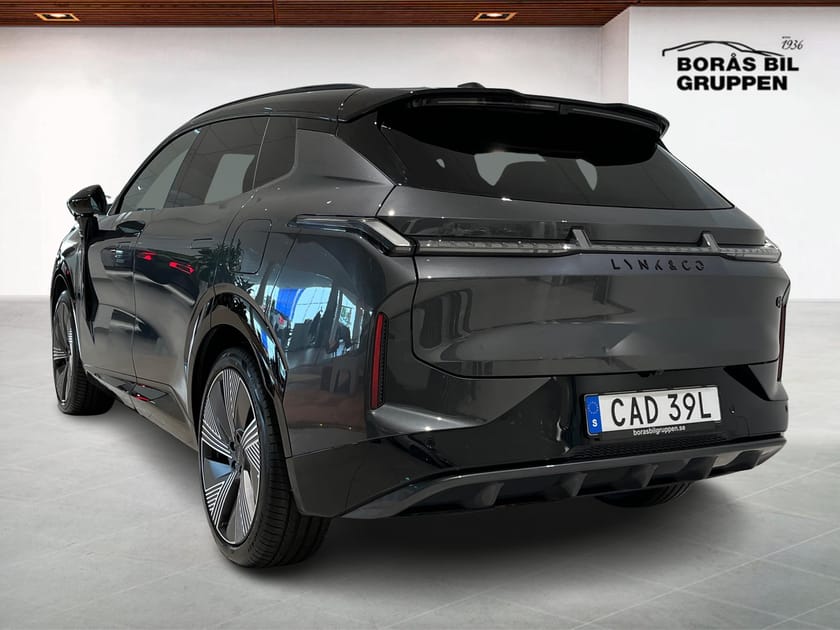 Bild 2 av Lynk & Co 08 PHEV More