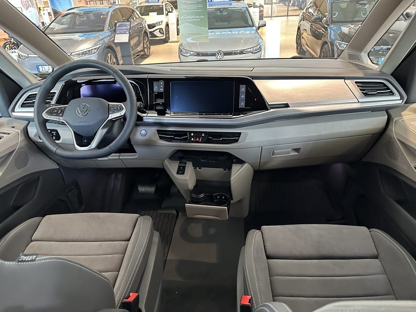 Bild 3 av Volkswagen California OCEAN HJULBAS: 3124 MM MOTOR: 2,0 L TDI