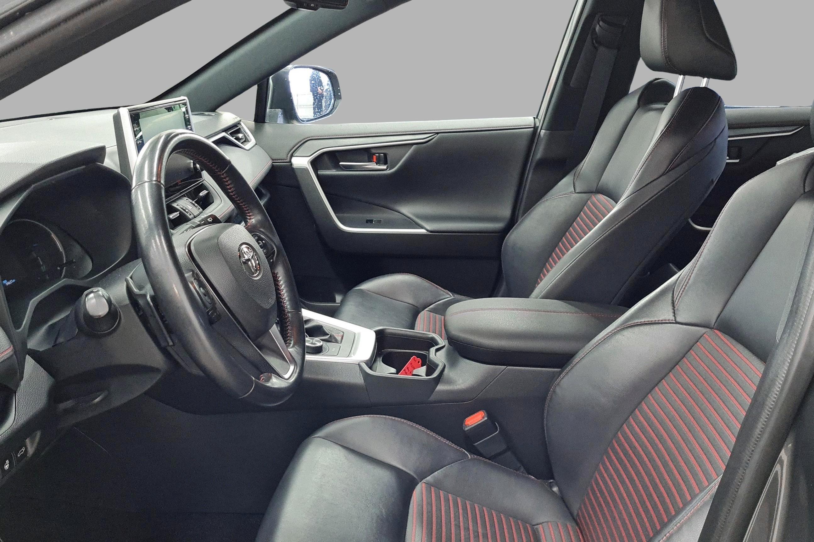 Thumnail bilde 3 av Toyota RAV4 Plug-in Hybrid