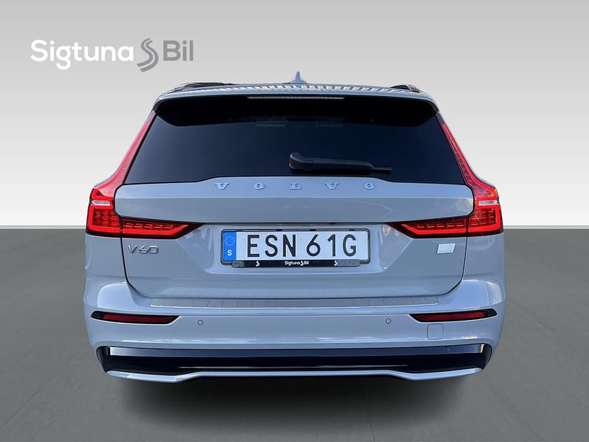Bild 5 av Volvo V60 350 hk Recharge T6 II AWD Plus Dark / Drag / Kamera