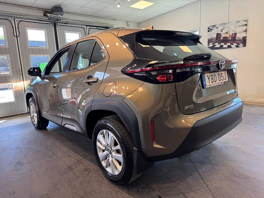 Bild 3 av Toyota Yaris Cross Hybrid AWD-i e-CVT Active Extraljus B-kamera 116hk