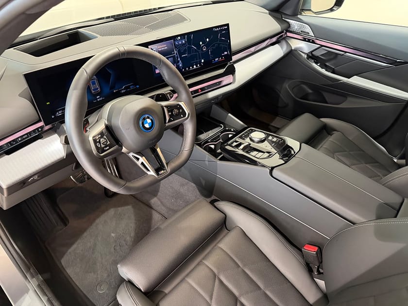 Bild 4 av BMW 530e xDrive Touring xDrive-M Sport Business Edition, Drag, Bowers & Wilkins