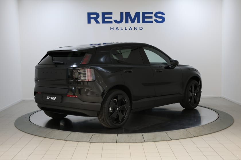 Bild 3 av Volvo EX30 Single Motor Extended Range SM Plus Black Edt