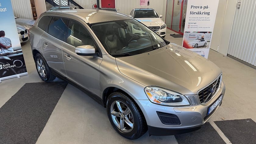 Bild 2 av Volvo XC60 D5 AWD Geartronic, 205hk Summum, Drag **Nyservad**