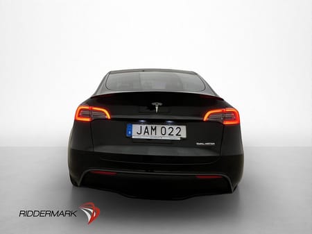 Tesla Model Y Performance AWD Ljus Interiör Moms Pano Kamera