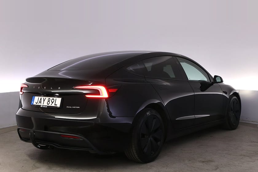 Bild 5 av Tesla Model 3 Long Range AWD Highland Autopilot Pano Drag