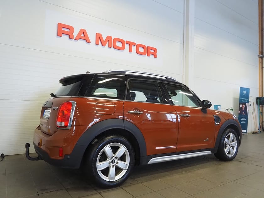 Bild 5 av MINI Countryman Cooper ALL4 136hk Pepper Drag H/K Navi P-Sen Keyless