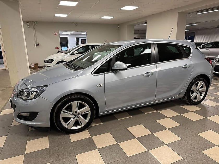 Bild 2 av Opel Astra 1.4 Turbo Automat Enjoy 140 Hk