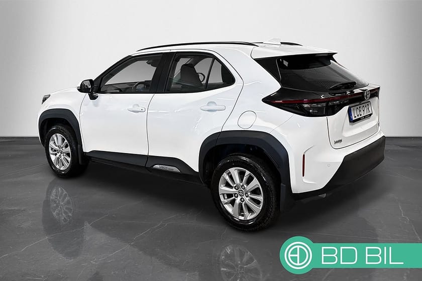 Bild 4 av Toyota Yaris Cross Hybrid AWD-i e-CVT Active VÄRMARE BACKKAMERA APPLE CARPLAY