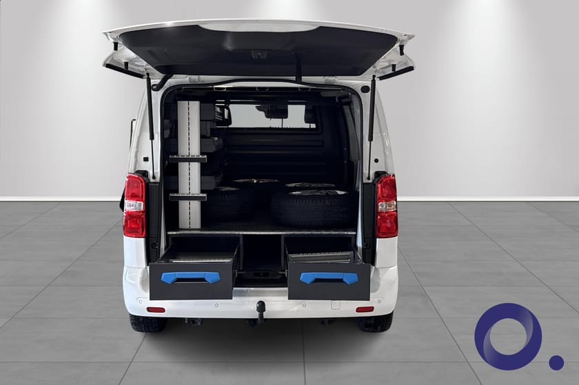Bilde 5 av Peugeot e-Expert 3-seter, Hengerfeste, 2 skyvedører, Innredning varerom