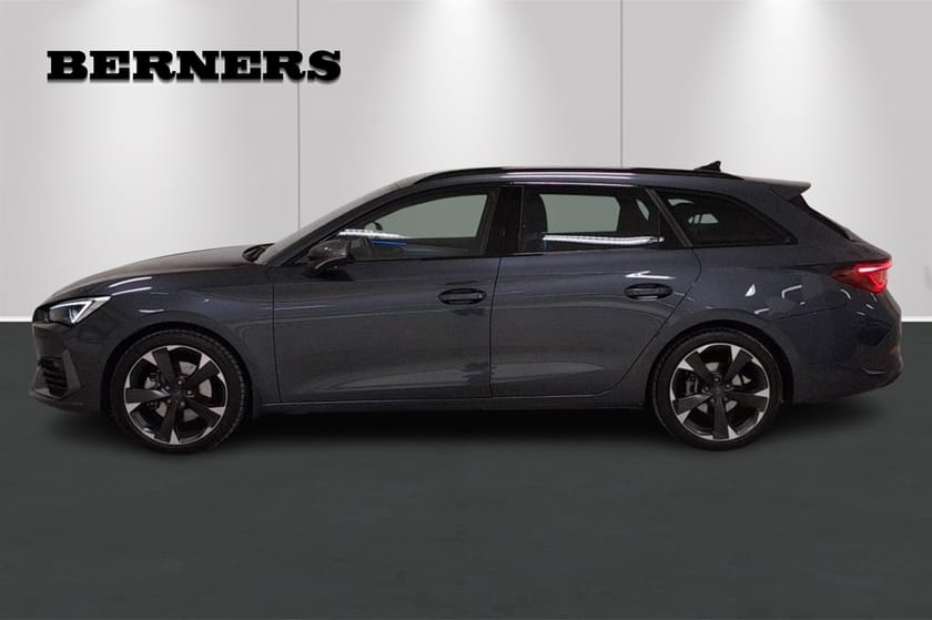 Bild 2 av CUPRA Leon Sportstourer TDI 150 DSG 4-drive / Drag / Svart innertak