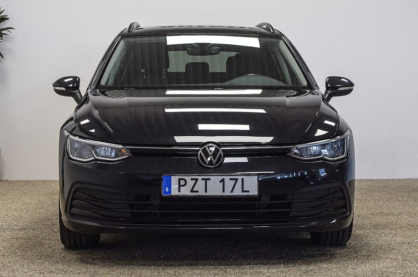 Bild 4 av Volkswagen Golf Sportscombi 1.5 eTSI Värmare Drag Backkamera Cockpit