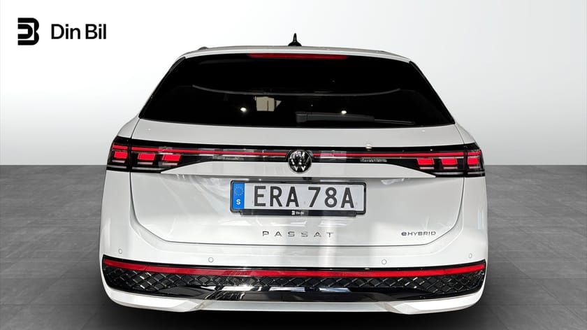 Bild 5 av Volkswagen Passat Variant eHybrid R-LINE 272 hk Drag/Värmare/Panoram