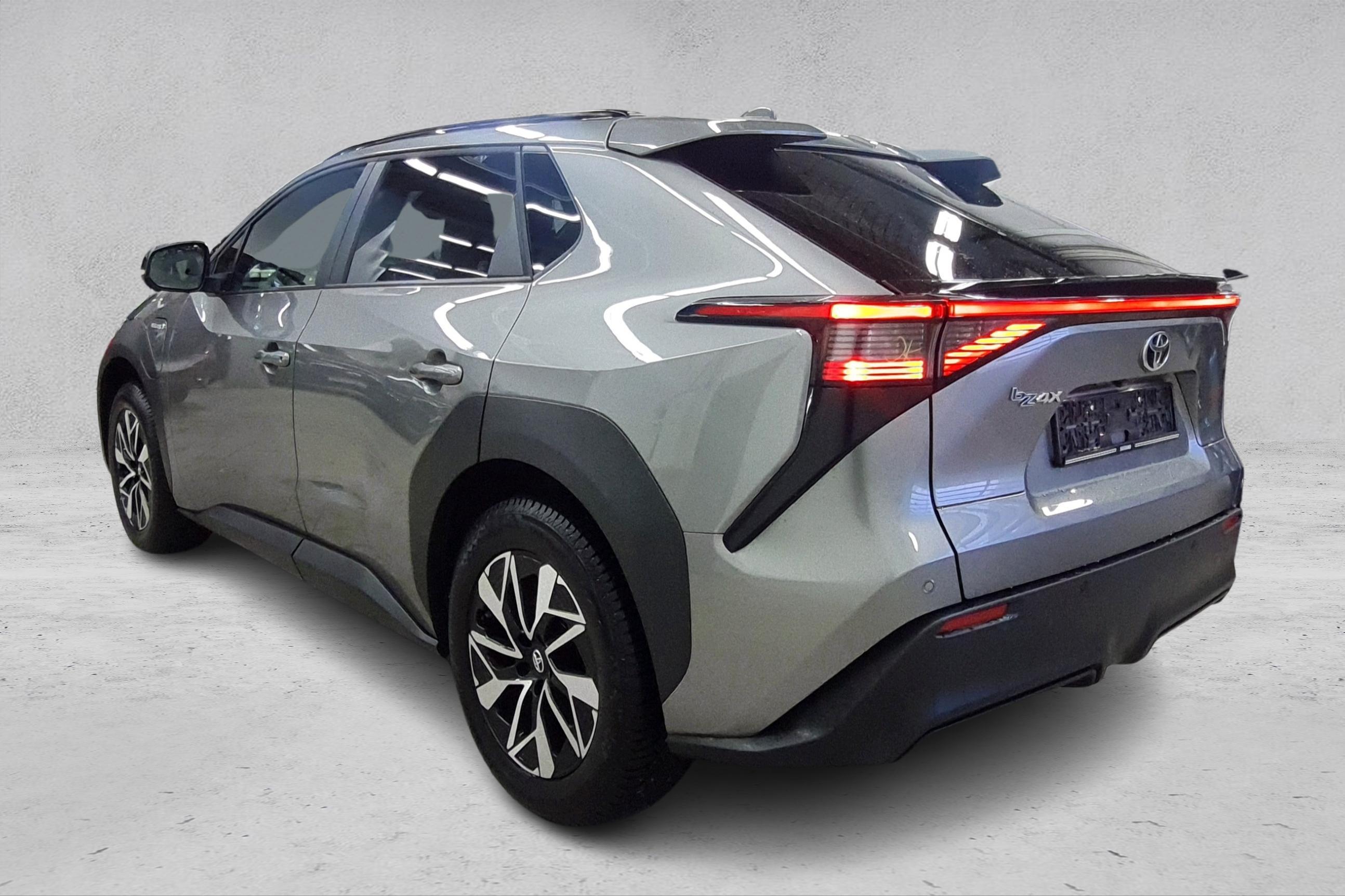 Thumnail bilde 2 av Toyota bZ4X