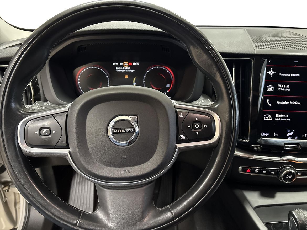 Volvo XC60 2021 - miniatyr 9