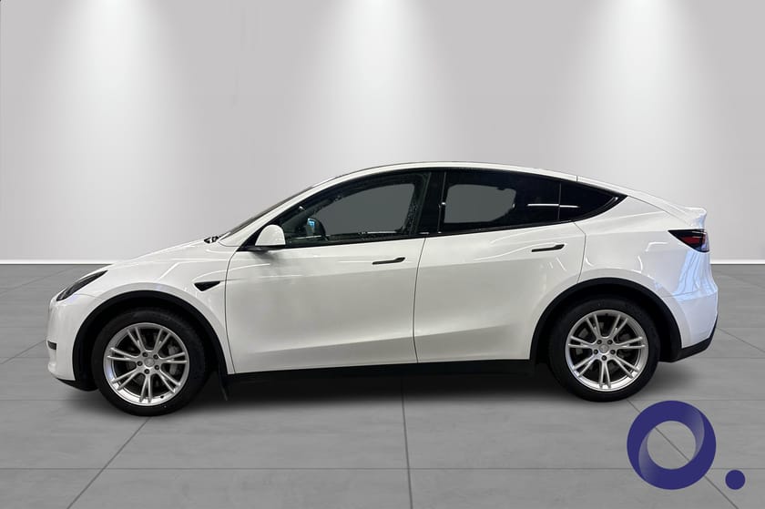 Bilde 3 av Tesla Model Y Standard Range RWD RWD, 455 km WLTP, Rattvarme, Varmepumpe