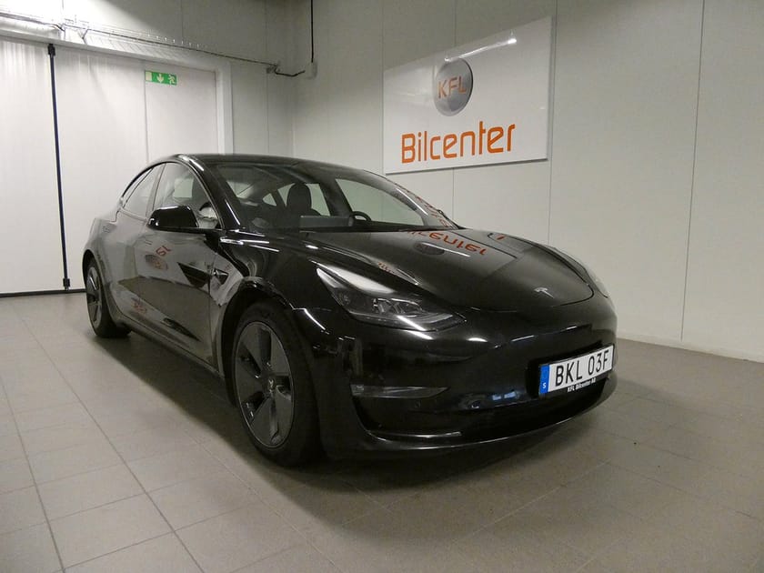 Bild 3 av Tesla Model 3 Long Range AWD Pano-Kam-Navi-Skinn-Vinterhjul