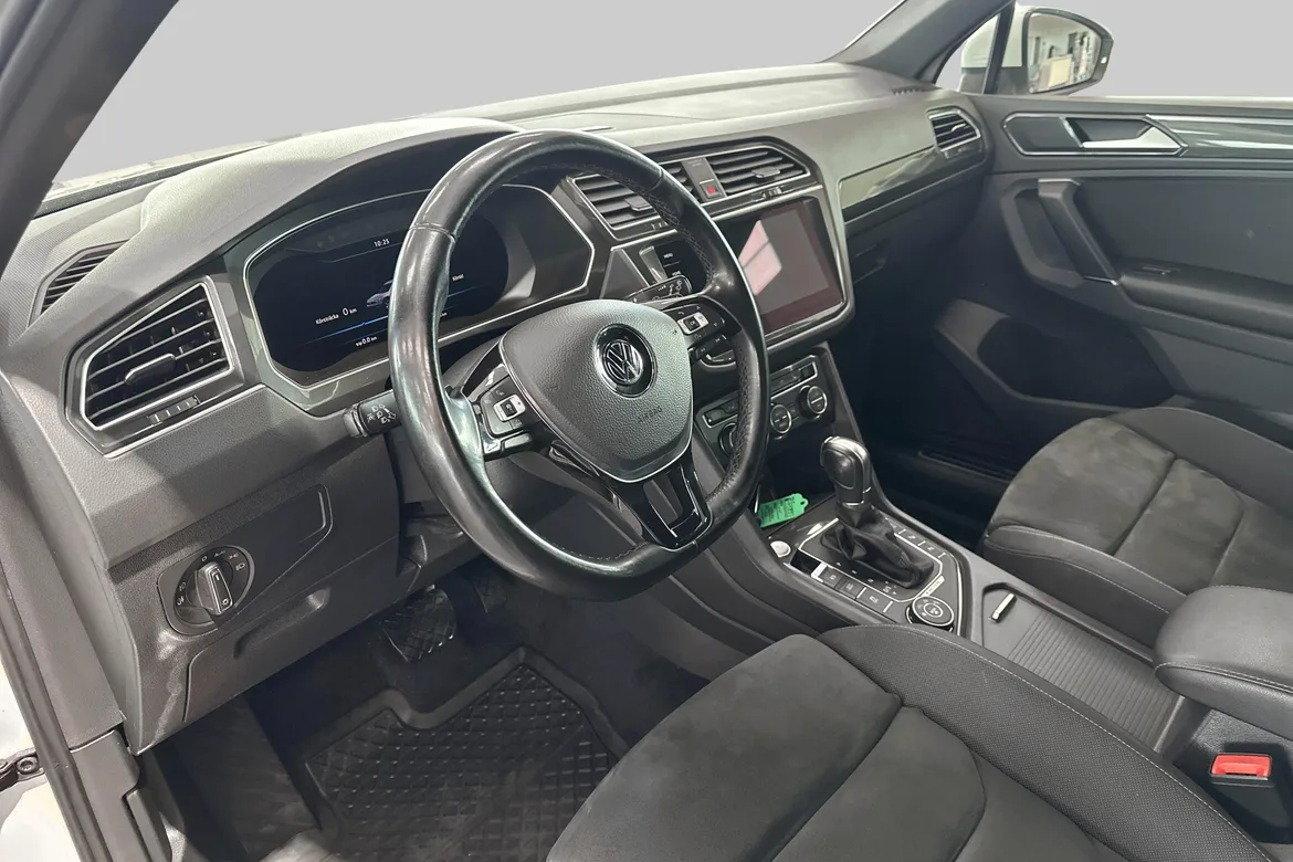 picture of a car