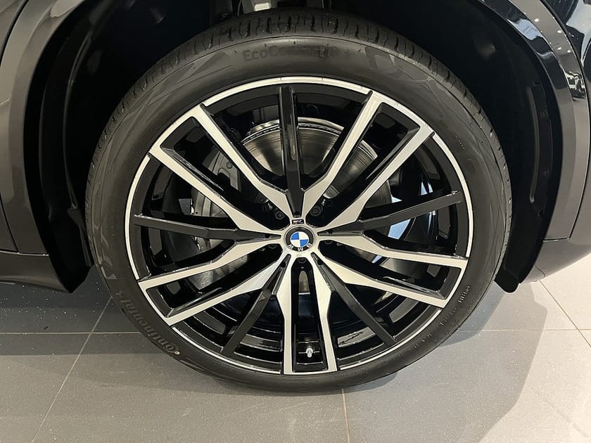 Bild 5 av BMW X5 xDrive50e M Sport Business Edition Panorama Komfortstol