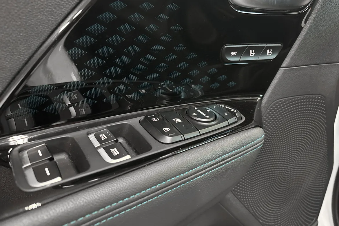 picture of a car
