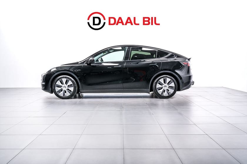 Bild 1 av Tesla Model Y Long Range AWD 514HK AUTOPILOT PANO B-KAM