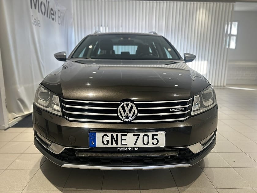 Bild 2 av Volkswagen Passat Alltrack 177hk 4M Drag|Värmare|B-kamera