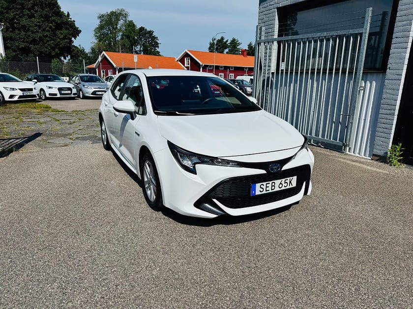 Bild 1 av Toyota Corolla Hybrid 122HK ACTIVE / VÄRMARE / 3200Mil