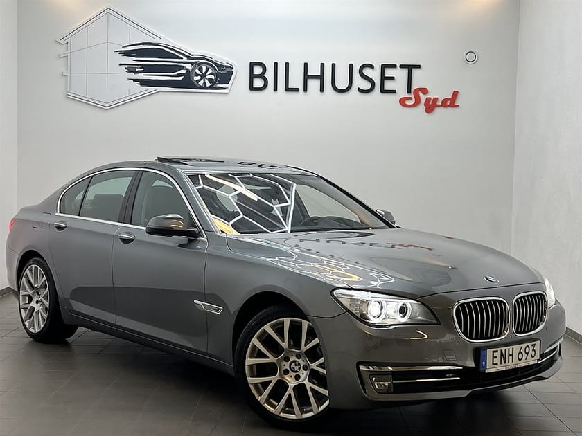 Bild 1 av BMW 730d xDrive 730 258hk Tlucka/HUD/Läder/Navi/Bkamera/Softclose