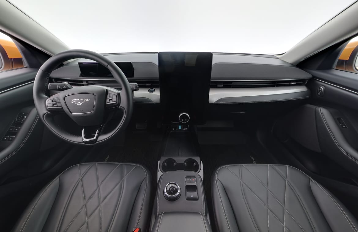 Ford Mustang Mach-E 2022 - miniatyr 10