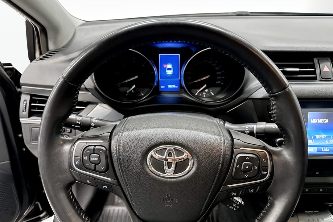 Toyota Avensis Sedan