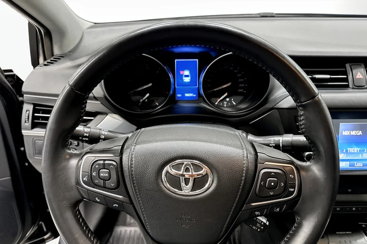 Toyota Avensis Sedan