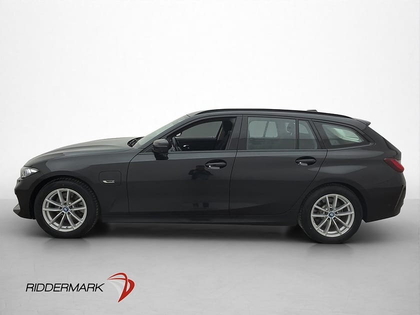Bild 4 av BMW 330e xDrive Touring 292hk Widescreen 360° Drag Navi MOMS