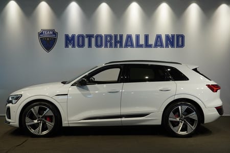 Audi Q8 55 e-tron quattro 408hk S-Line Matrix 360* Drag Selection