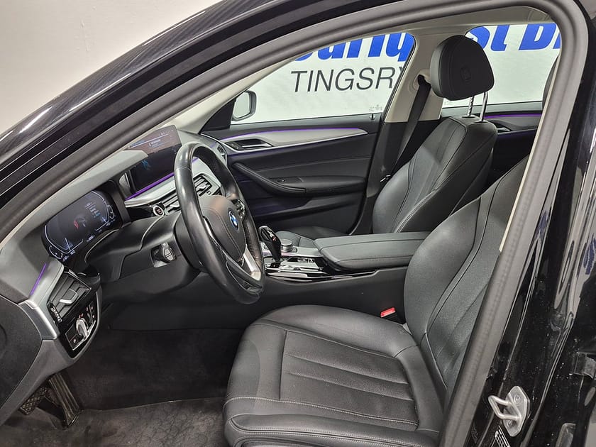 Bild 2 av BMW 530e Touring Plug in 292HK Läder