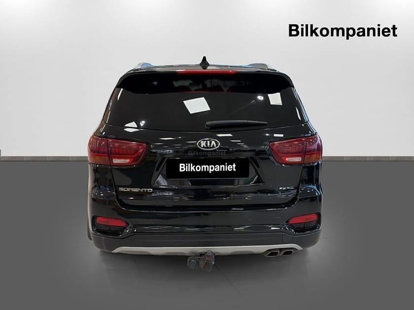 Bild 5 av Kia Sorento 2.2 CRDi AWD GT-Line SoV-däck MoK Drag Skinn Nav Pano