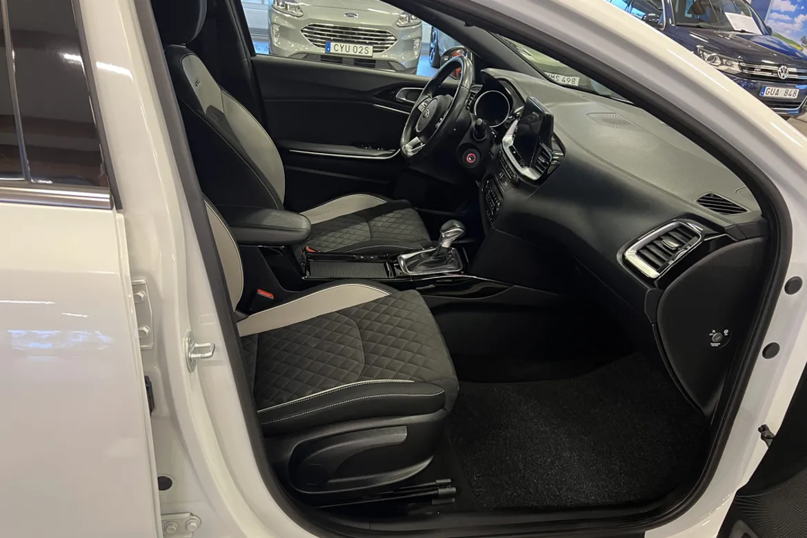 Kia ProCeed