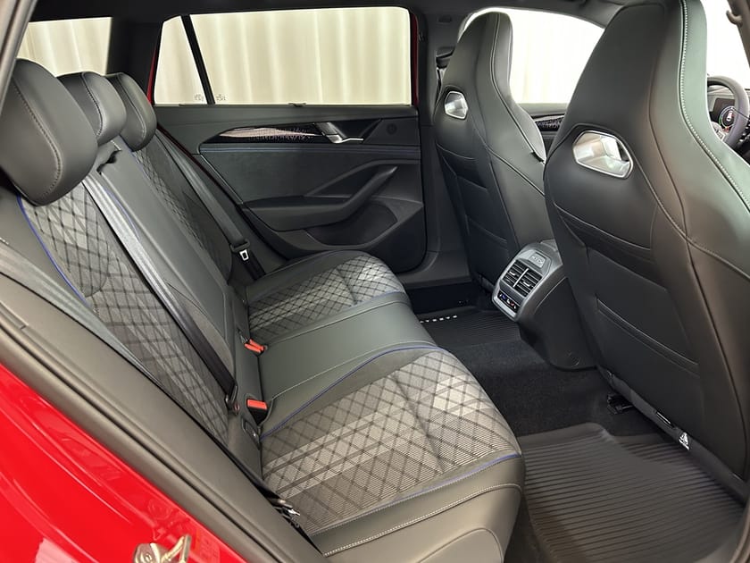 Bild 5 av Volkswagen Passat Variant eHybrid R-Line 272hk 4.995kr/mån