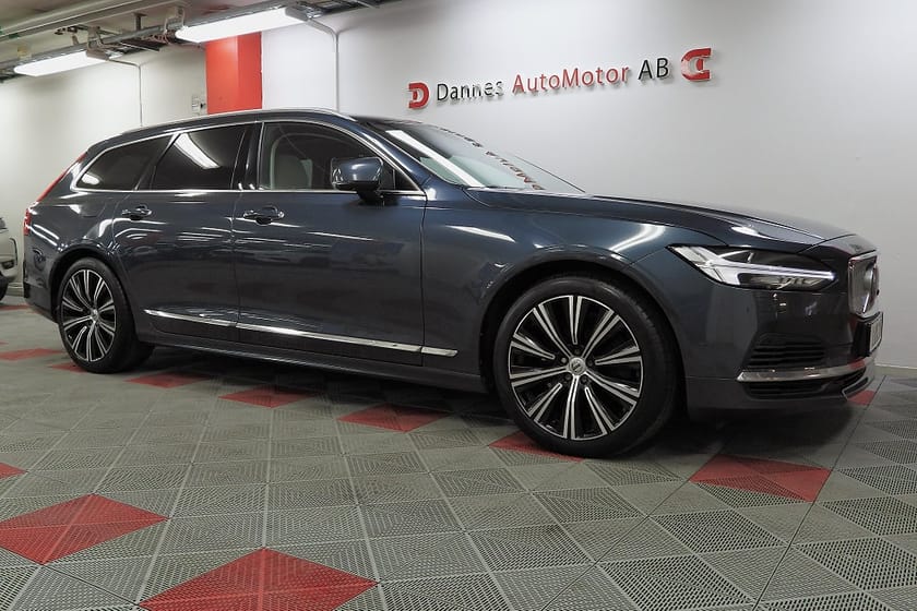 Bild 4 av Volvo V90 Recharge T6 AWD INSCRIPTION SoV Hjul 360° kam Panoram