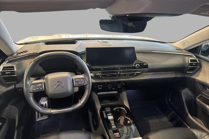 Bilde 2 av Citroën C5 X Plug-in-Hybrid Hengerfeste, piggdekk +++