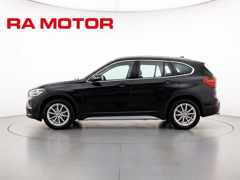 Bild 2 av BMW X1 xDrive18d xLine | Backkamera | Navi | Skinn | Head-up