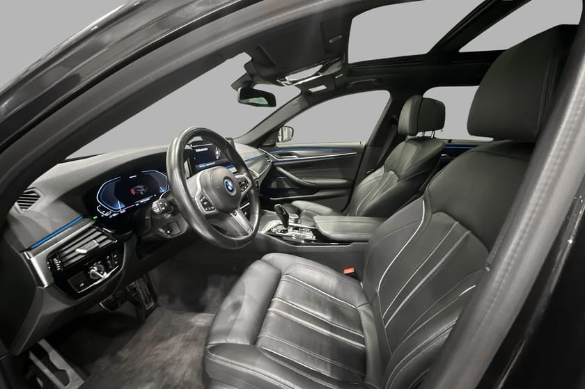 Bilde 4 av BMW 530e xDrive Touring M-Sport,ComfortAcc,Soltak, Innbytte kampanje