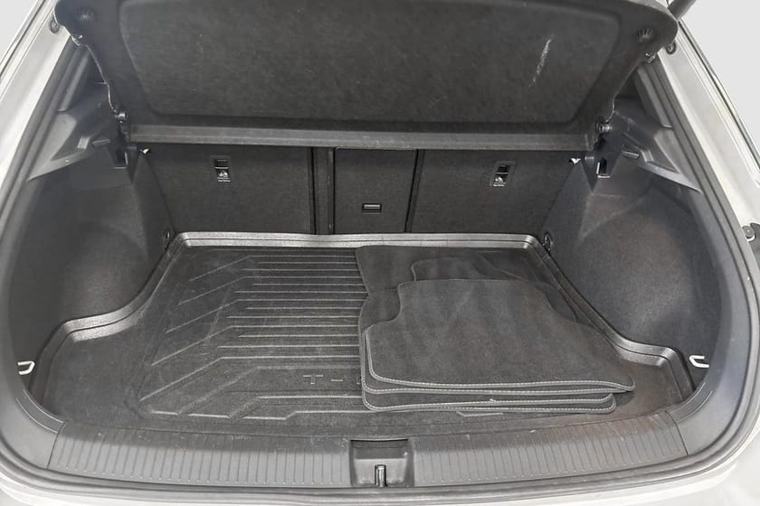 Bild 3 av Volkswagen T-Roc R-line - VHJUL, VÄRMARE, DRAG