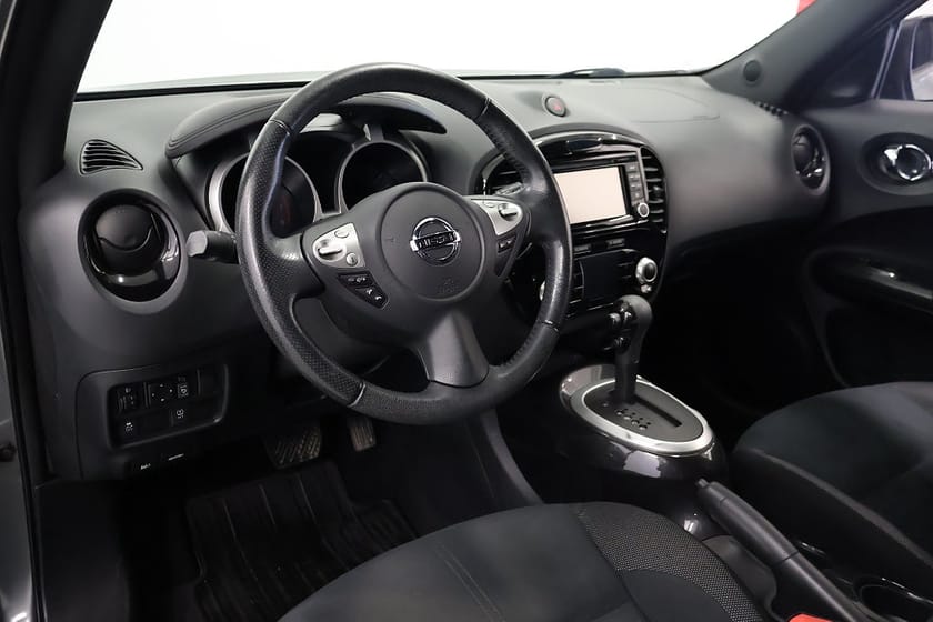 Bild 5 av Nissan Juke 1.6 XTRONIC-CVT N-Connecta V-Hjul M-Värm NyServ 1Ägare