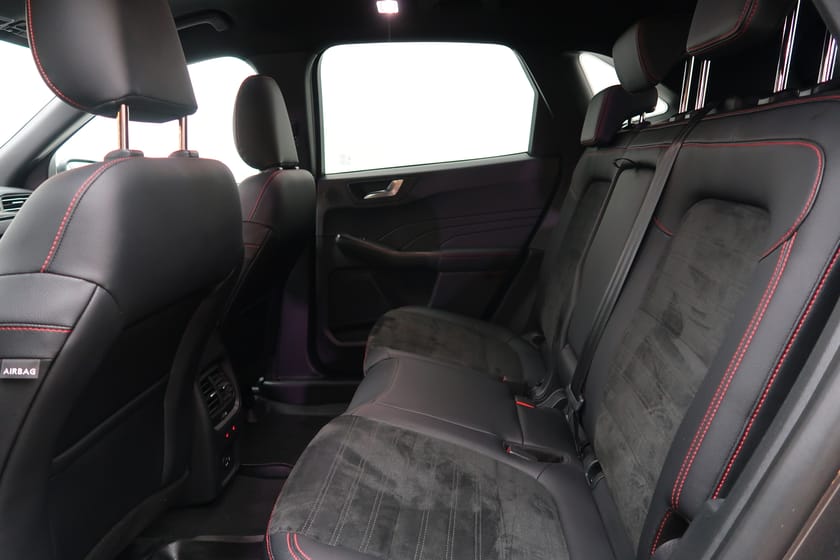 Bild 5 av Ford Kuga Plug-In Hybrid 2.5 225 PHEV ST-Line X Bus A II
