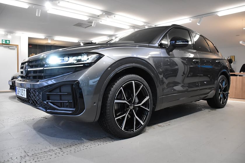 Bild 1 av Volkswagen Touareg R-Line 3.0 V6 TDI 4Motion *DEMO* *SE SPEC*