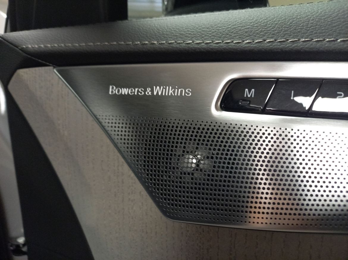 TNR02F – Volvo XC90 7-seater